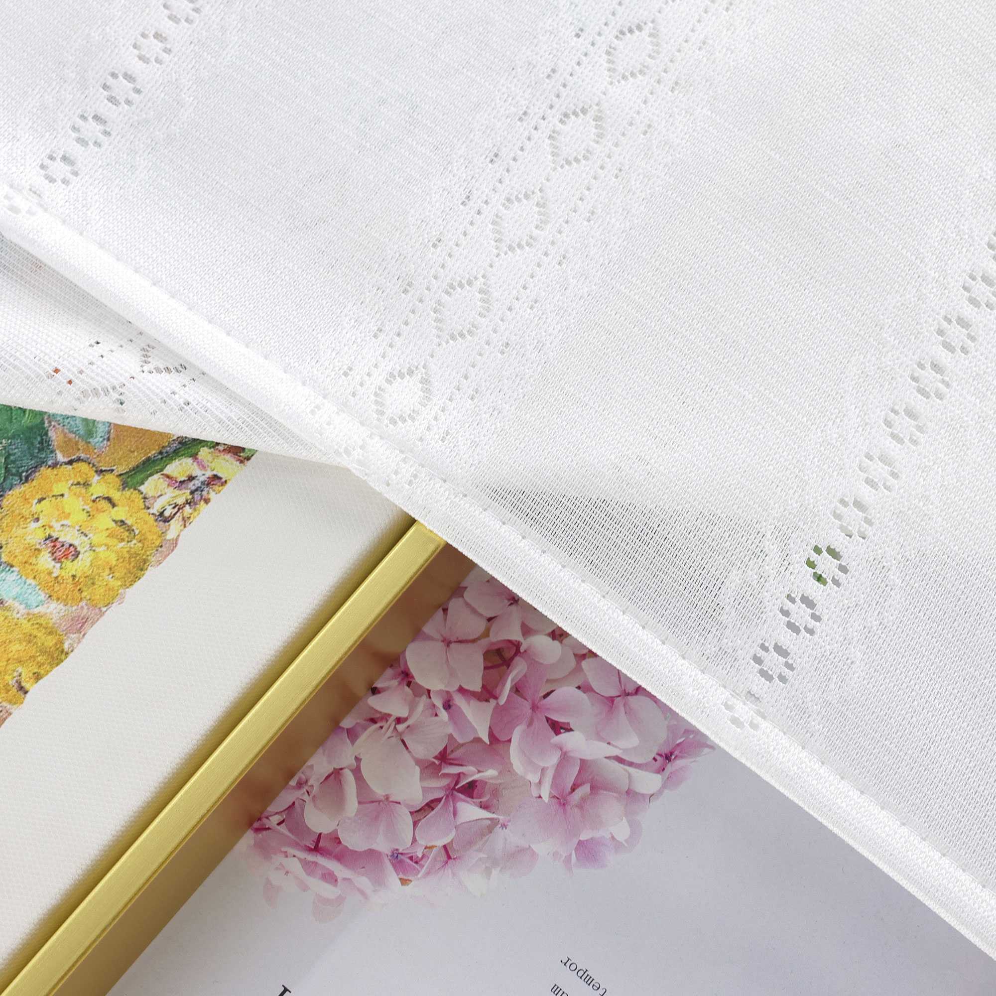 Transparente Scheibengardine mit Rautenprägung und Quaste 1 Stück