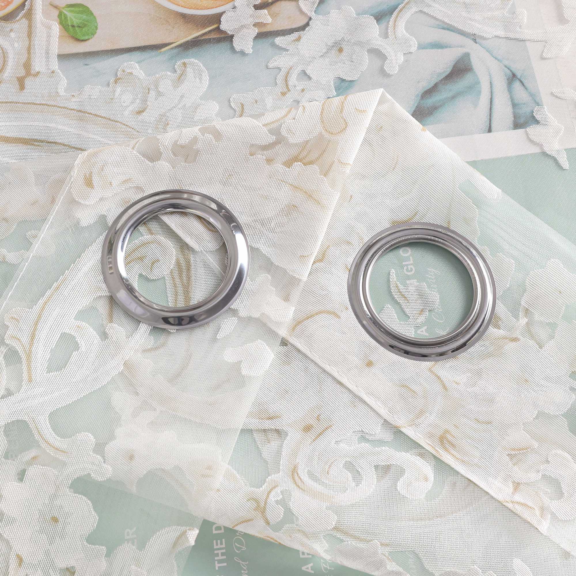 Eleganter Ösenschal mit Phönixblütenmuster | Transparente Voile Gardine für Schlafzimmer und Wohnzimmer - Joyswahl